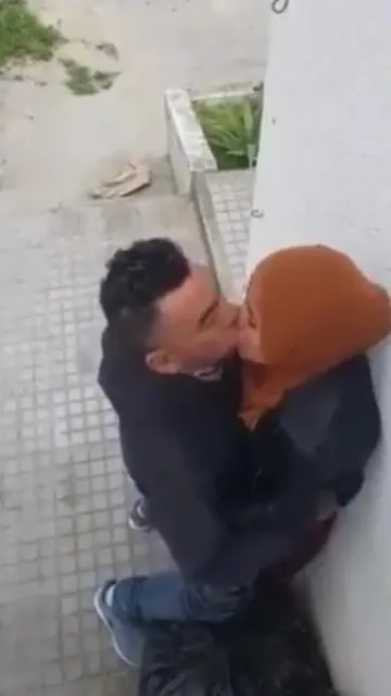  سكس بنت مغربية محجبة مع حبيبها في الشارع