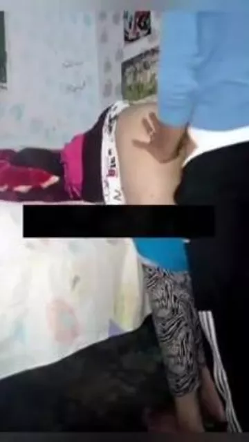 شاب مصري صايع مأجر شرموطة لمدة ساعة ويعمل معها احلي سكس